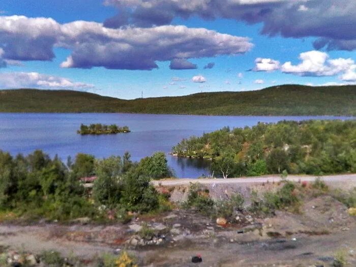 Озеро лапоть. Озеро лапоть. Кольский полуостров с высоты птичьего полета. Озеро лапоть мурманск. Озеро портянка мурманск.