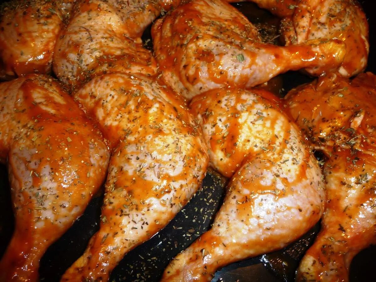 Сонник есть жареную. Жареная курица на сковороде. Курица жареная в масле. Смешная жареная курица.