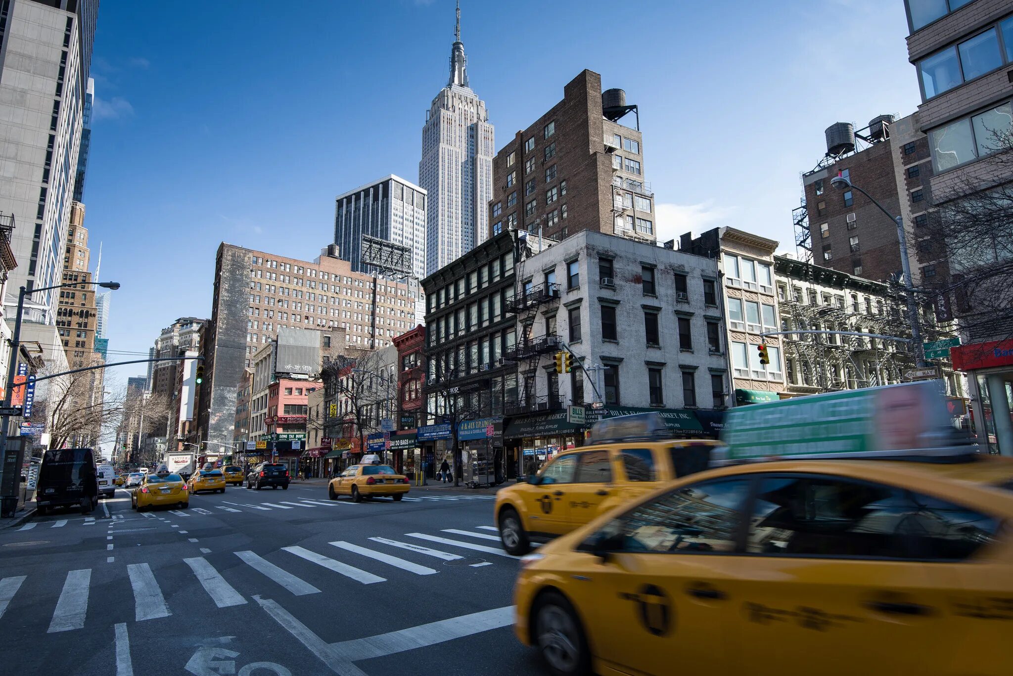 New york city streets. Центр Нью-Йорка улица. Нью-Йорк Манхеттен улицы. Нью Йорк центр города Манхэттен. Нью-Йорк Сити Манхэттен улицы.