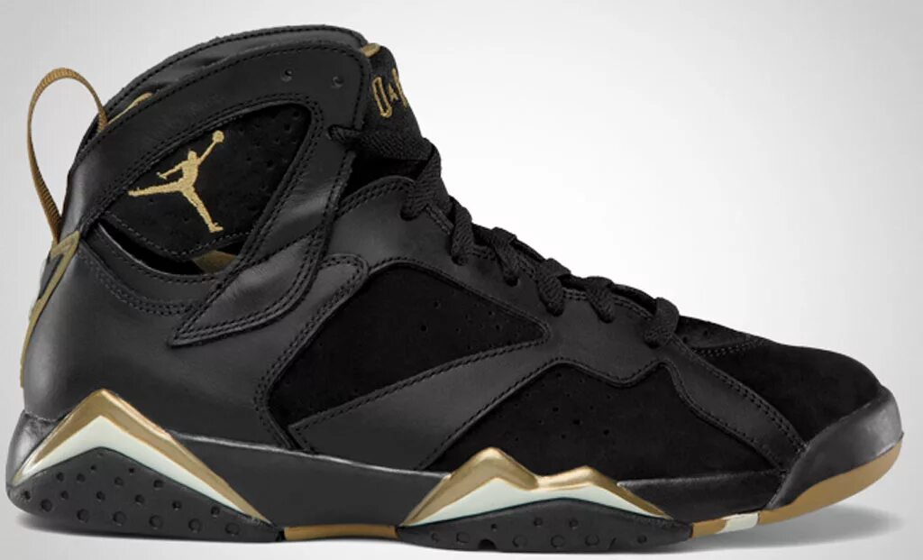 Nike Air Jordan 7 Black. Air Jordan 7 черные. Nike Air Jordan 7 Retro Black. Nike Jordan 6 Gold. Кроссовки черно золотые