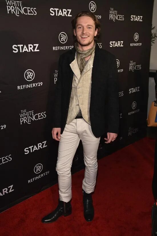 Джейкоб коллинс леви. Джейкоб леви. Джейкоб коллинз леви фото. Джейкоб коллинс-леви ведьмак. Джейкоб коллинз картины.