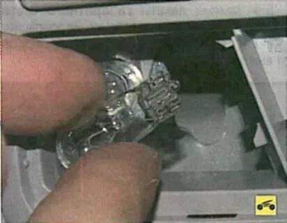 Лансер 9 замена света