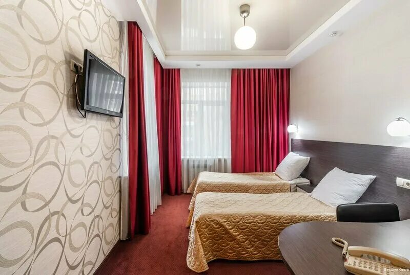 Hotel samara lux. Номер двухместный стандарт. 2-х местный номер в гостинице волжского. Веструм самара. Гостиница самара недорого рядом.