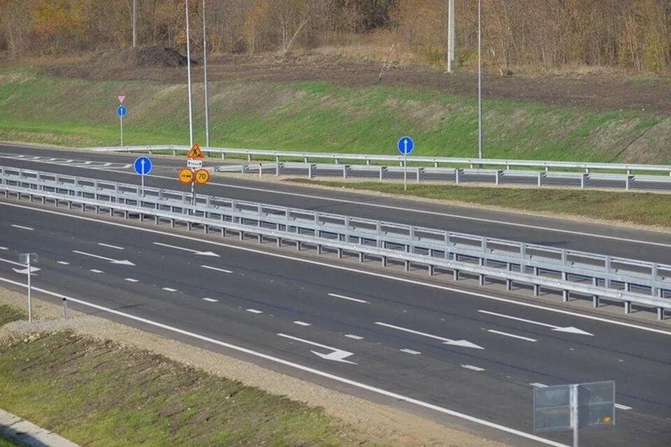 Дорога кореновск. Автодорога Майкоп. Кореновск трасса. Майкоп дороги. Трассу расширили до 4 полос.