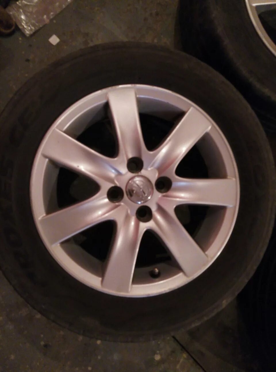 Литые диски королла 120. Оригинальные диски тойота королла 120 кузов. Оригинальные диски тойота королла е120. Литые диски королла 120. Литые диски королла 120.