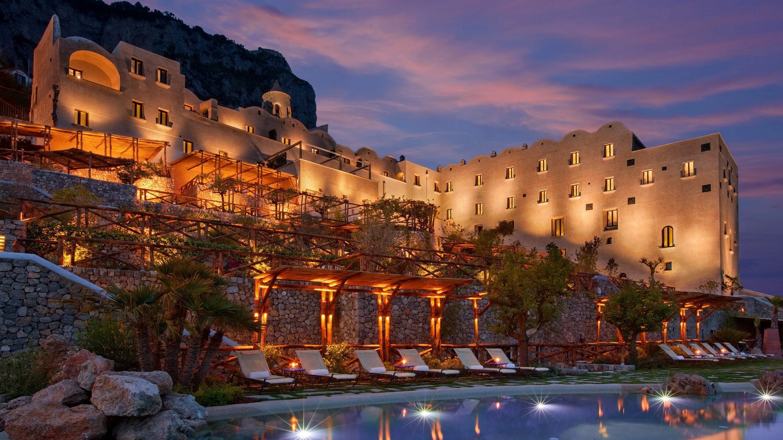 Monastero Santa Rosa Hotel & Spa - Конка-дей-Марини, Италия. Конка дей Марини Италия. В какой стране находится известный курорт спа