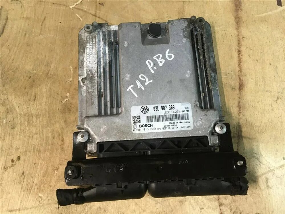 Блок управления двигателем пассат б6. Блок управления двигателем эбу пассат б6 bkp. Блок управления двигателя passat cc. Блок управления двигателем пассат б6. Блок управления двигателем пассат б7.