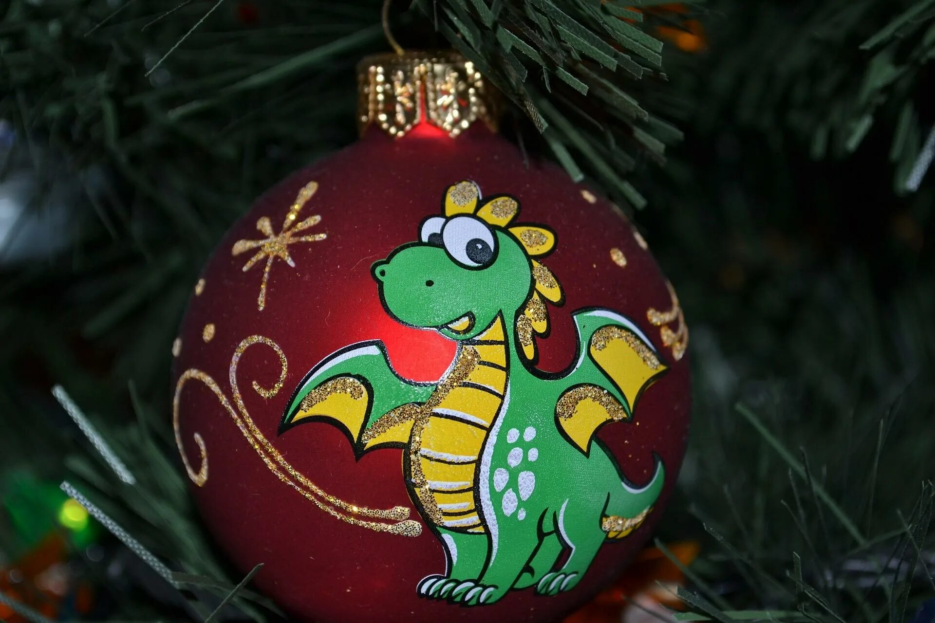 Дракоша из фетра. Тильда дракончик. Новогодний дракон из фетра. Игрушка на елку своими руками 2024 дракон. Игрушка на елку своими руками 2024 дракон.