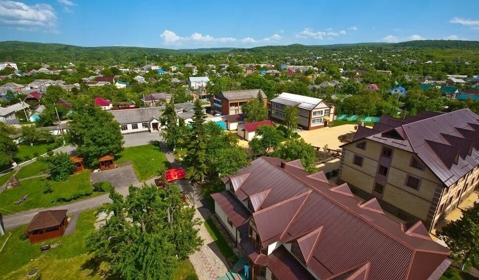 Погода поселок каменномостском. Турбаза Горная в Адыгее. Турбаза Горная Каменномостский Адыгея. Хаджох поселок Каменномостский. Каменномостский Республика Адыгея гостиница Горная.