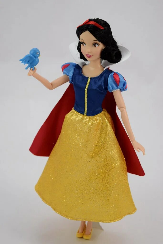 Disney store snow white classic doll 2018. Куклы принцессы диснея белоснежка. Белоснежка игрушка. Кукла хасбро белоснежка белоснежка. Куклы хасбро принцессы дисней.
