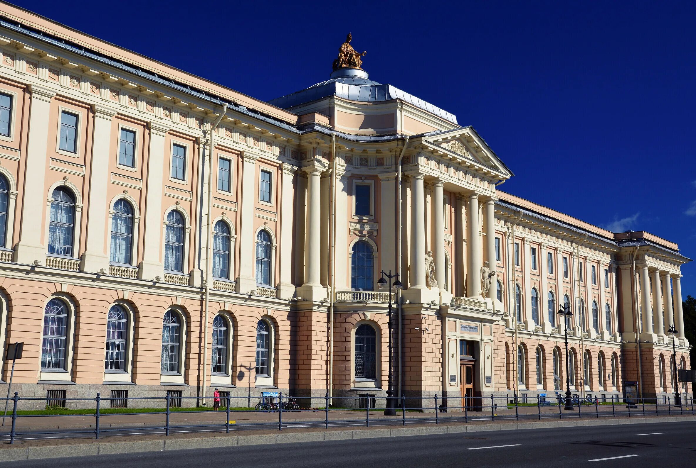 Академия спб. Академия художеств в Петербурге (1764 – 1788). Санкт-Петербургская Императорская Академия художеств. Императорская Академия художеств в Петербурге 1757. Университетская набережная Академия художеств.