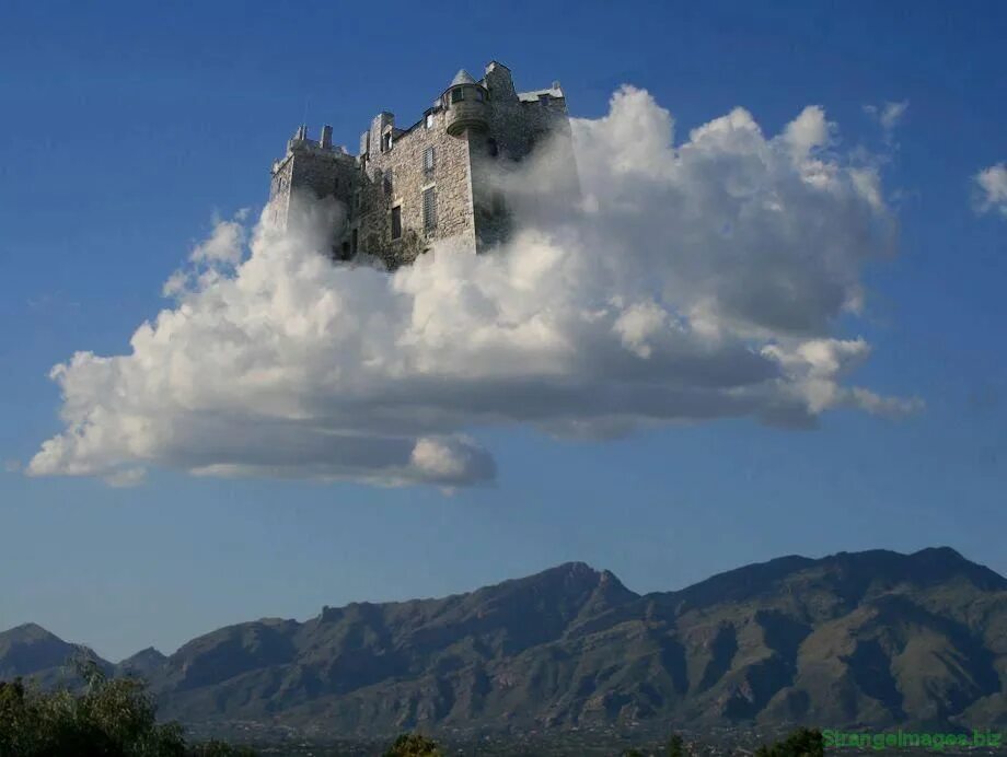 Castle in the clouds. Замок из облаков. Средневековые замки картины художников. Замок в облаках. Замок в небе.