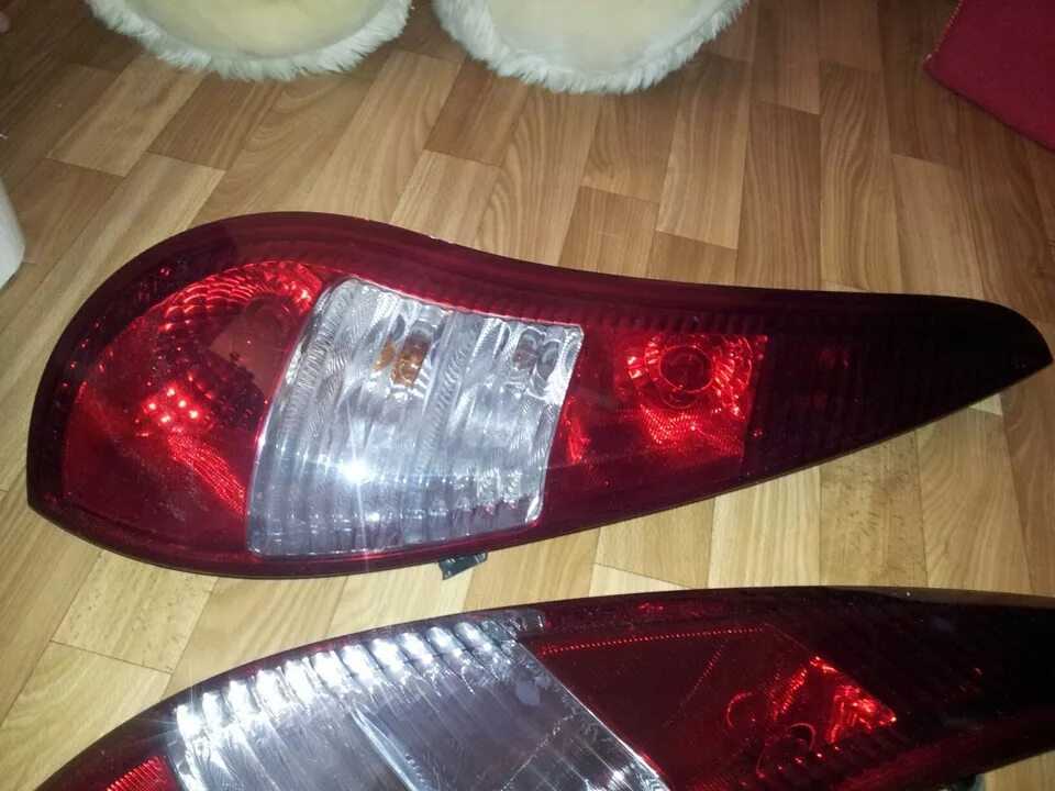 Диодные фонари калина 2 хэтчбек. Задние фонари калина хэтчбек. Задние фонари калина хэтчбек 1 завод. Задние фонари калина 1 хэтчбек. Задние фонари калина хэтчбек.