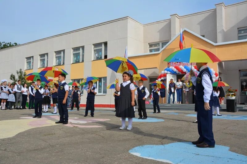 Погода на неделю энгельс саратовской. МОУ СОШ С Узморье Энгельсский район. Школа села Квасниковка Энгельсского района. Школа села Узморье. Узморье Энгельсский район.