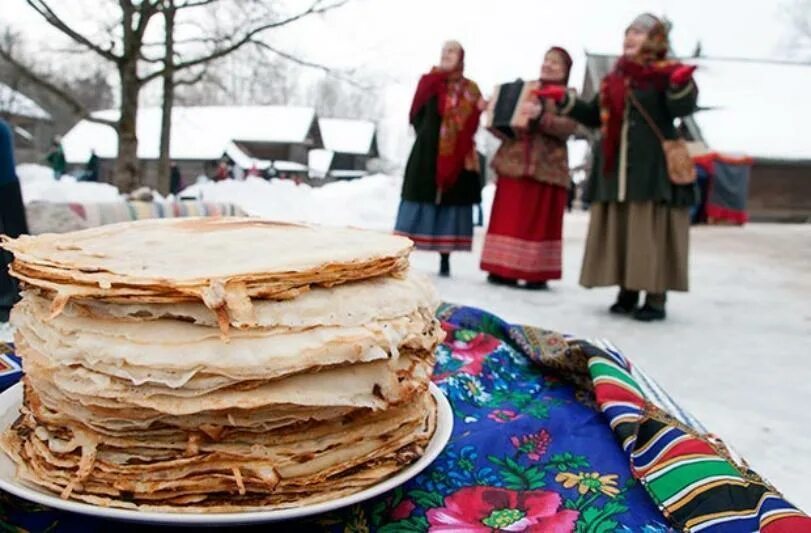 Каскадерская масленица блин. Масленица. Блины. Блинчики на Масленицу. Блины на улице Масленица. Шблоны на маслницу.