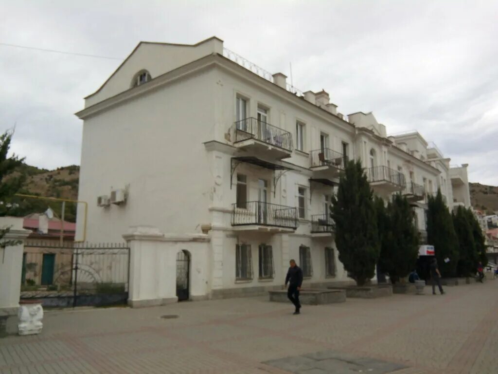 Севастополь назукина 3. Гаражный кооператив вымпел 2 севастополь. Вариант севастополь 3. Отель мыс севастополь отель мыс. Отель севастополь просп.