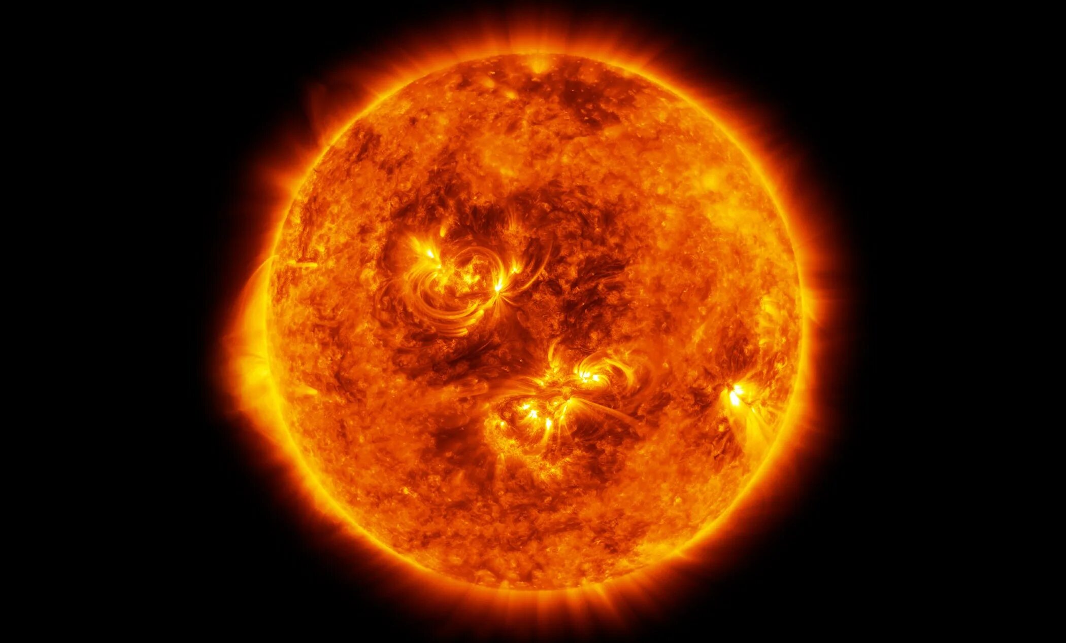 Солнце r квадрат. Psr j2222-0137. Soarele. Солнце в космосе. Солнце в космосе.