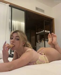 Riley Mae Lewis's Feet.
