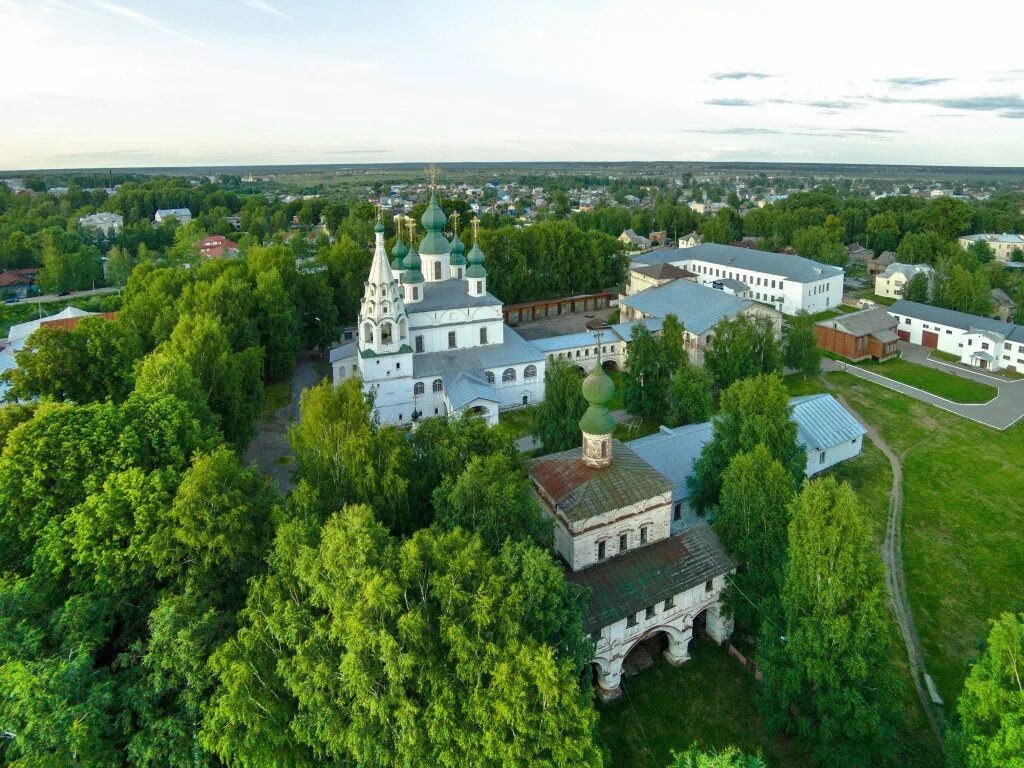 Сайты вологодской обл. Михайло-Архангельский монастырь Великий Устюг. Михаило-Архангельского монастыря Великий Устюг. Великоустюгский Михаило-Архангельский монастырь. Михайлово Архангельский монастырь Великий Устюг.