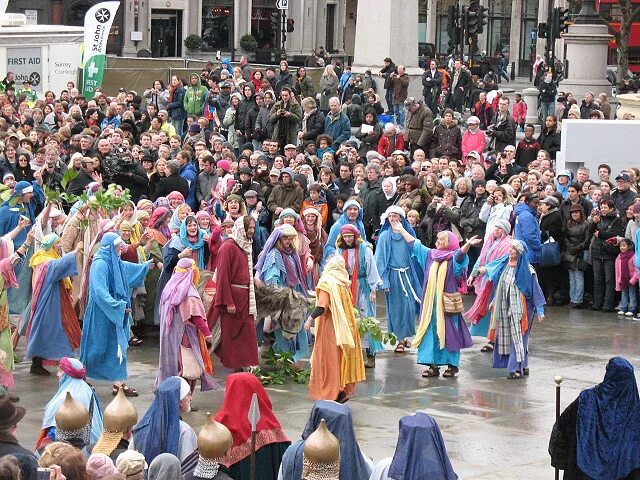 Good friday что за праздник. Великая пятница в Великобритании. Good Friday праздник в Британии. Страстная пятница в Великобритании. Религиозные праздники в Англии.