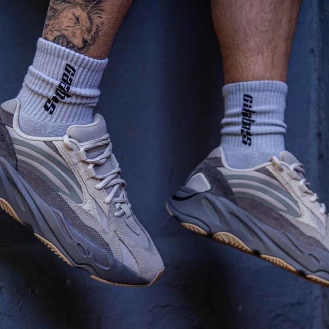 Adidas Yeezy Boost 700 v2 Tephra. Adidas Yeezy Boost 700. Adidas Yeezy 700 v2 Tephra.