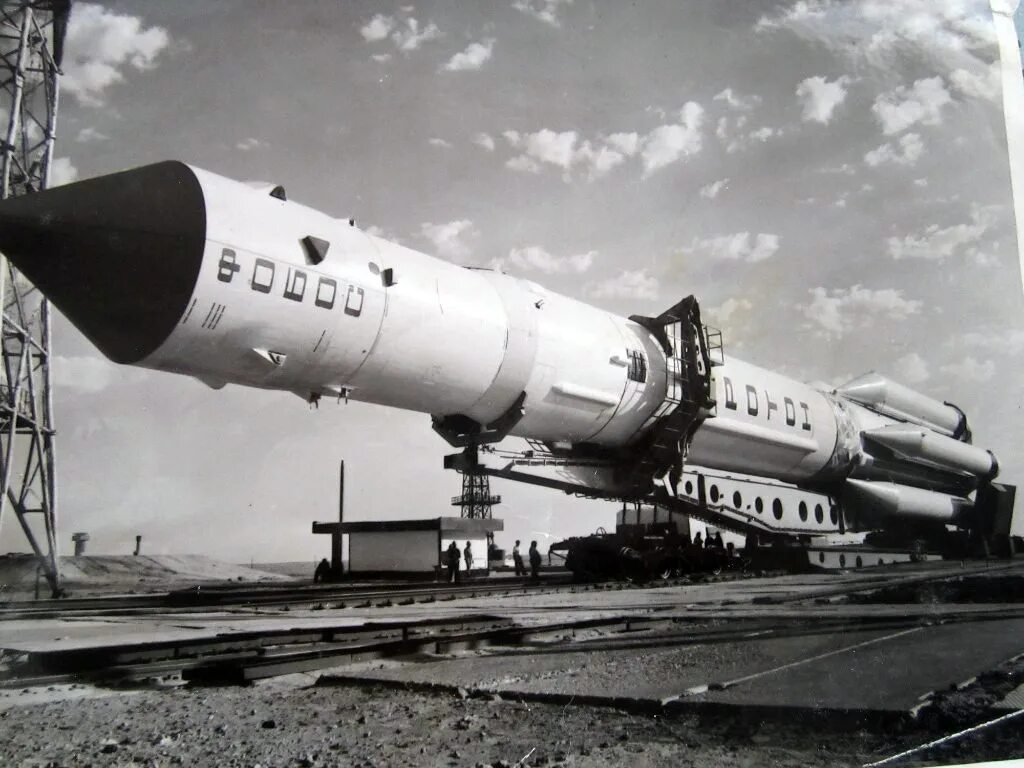 Первая советская ракета в космосе. Ракета носитель Протон 1965г. Байконур космодром Протон (ракета-носитель). Ракета ур-500 / 8к82. Ракета Челомея Протон к.