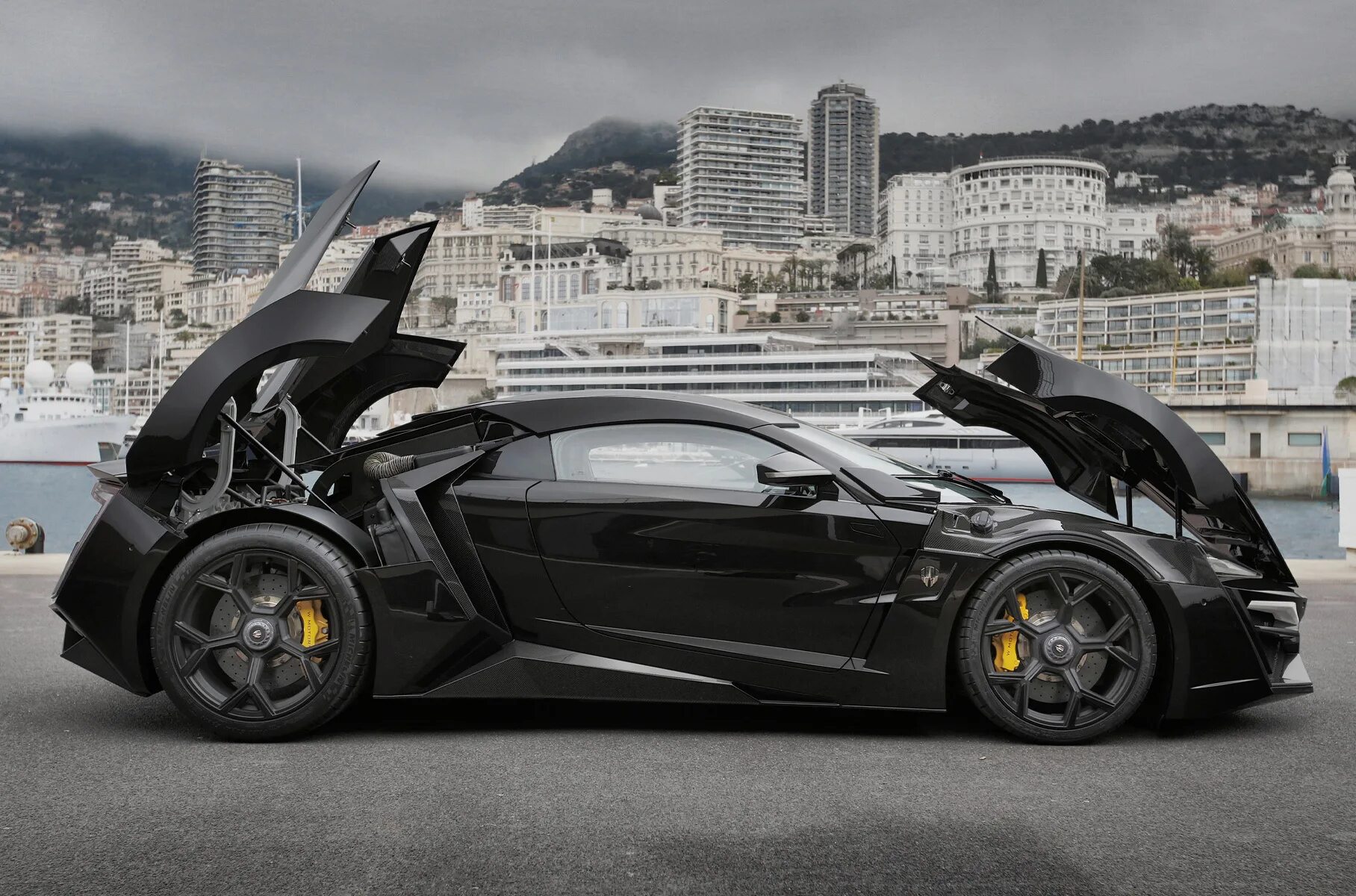 Дорогие автомобили 3. W Motors Lykan Hypersport. 2014 W Motors Lykan Hypersport. W Motors Lykan Hypersport Форсаж. Суперкар Lykan Hypersport.