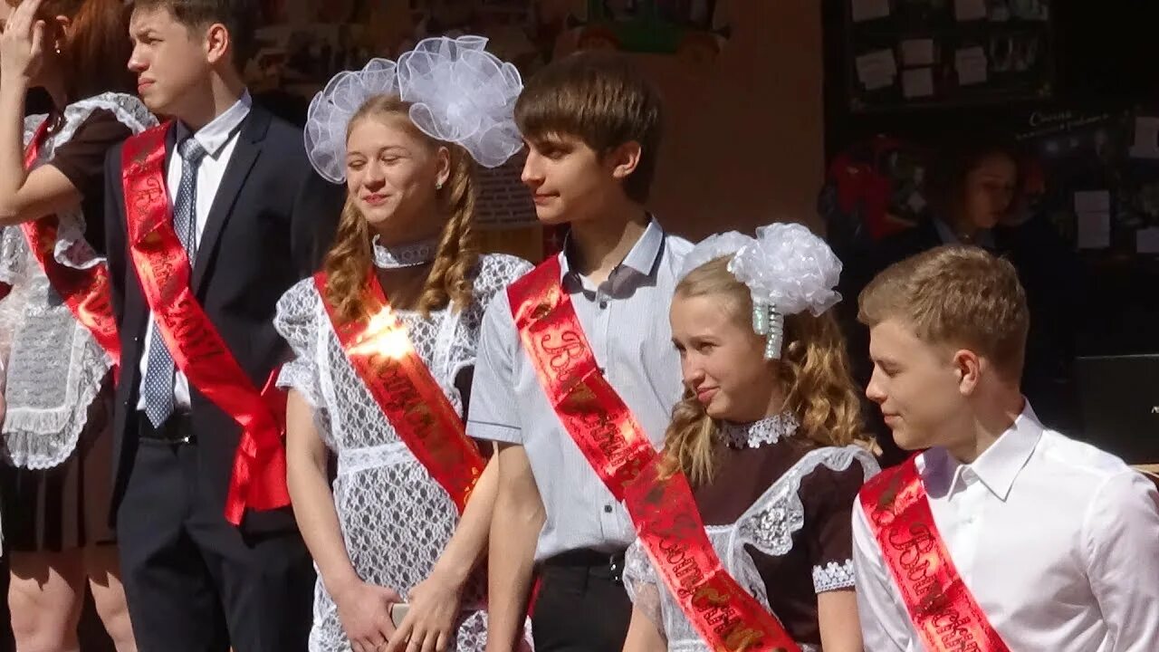Видео про 11 класс. Видео про 11 класс. Сравнение 5 и 11 классов. Выпускной клип. 1 сентября 11 класс.