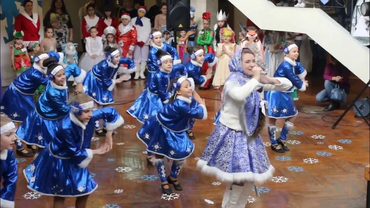 Театр детского танца орленок. Танец зима красавица в подготовительной группе. Зима зима красавица танец в детском саду. Зима красавица танец. Детский коллектив вальс.