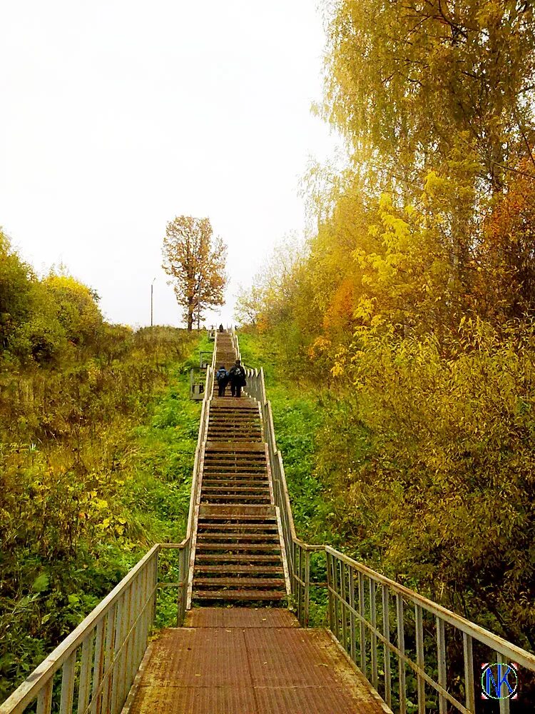 Осень 2013 год. Наволоки. Город Наволоки Ивановской области. Лестница к реке. Лестница на Волге.