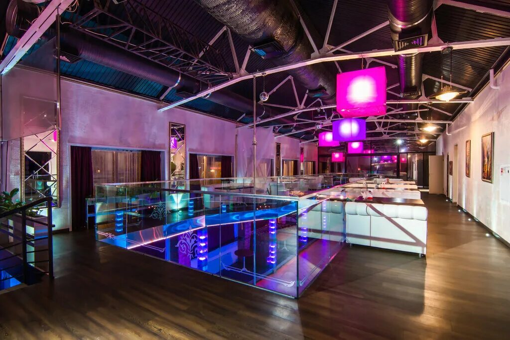 Клуб терминал череповец. Гатчина клуб. Ингербургский. Клуб терминал гатчина. Гатчинские клубы.