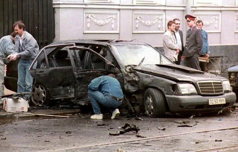 Рональд рейган покушение. Рейган президент сша покушение. Покушение на жизнь. Борис березовский логоваз. Покушение на президента рональда рейгана, 1981 год.