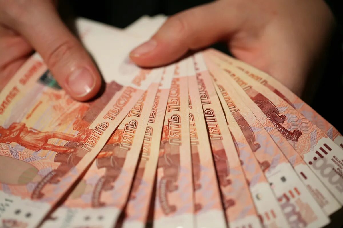 Доступные субсидии. Грант деньги. господдержка деньги. рубли в руках. деньги субсидии.