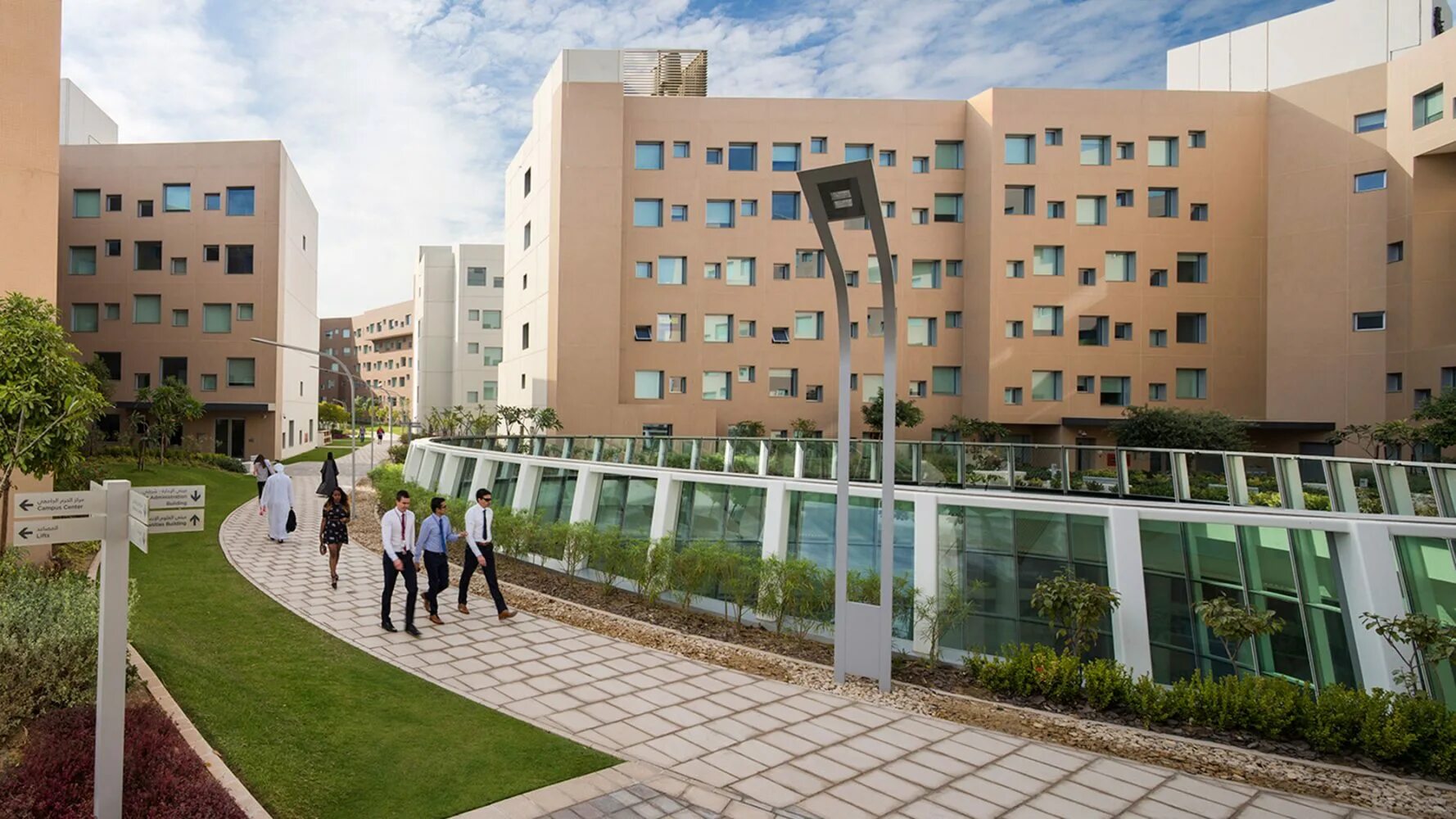 Uae university (университет оаэ в аль-айне). Abu dhabi avs cerkov novi vera. Sorbonne university abu dhabi фото. Нью йорк абу даби университет. Нью-йоркский университет филиал абу даби.