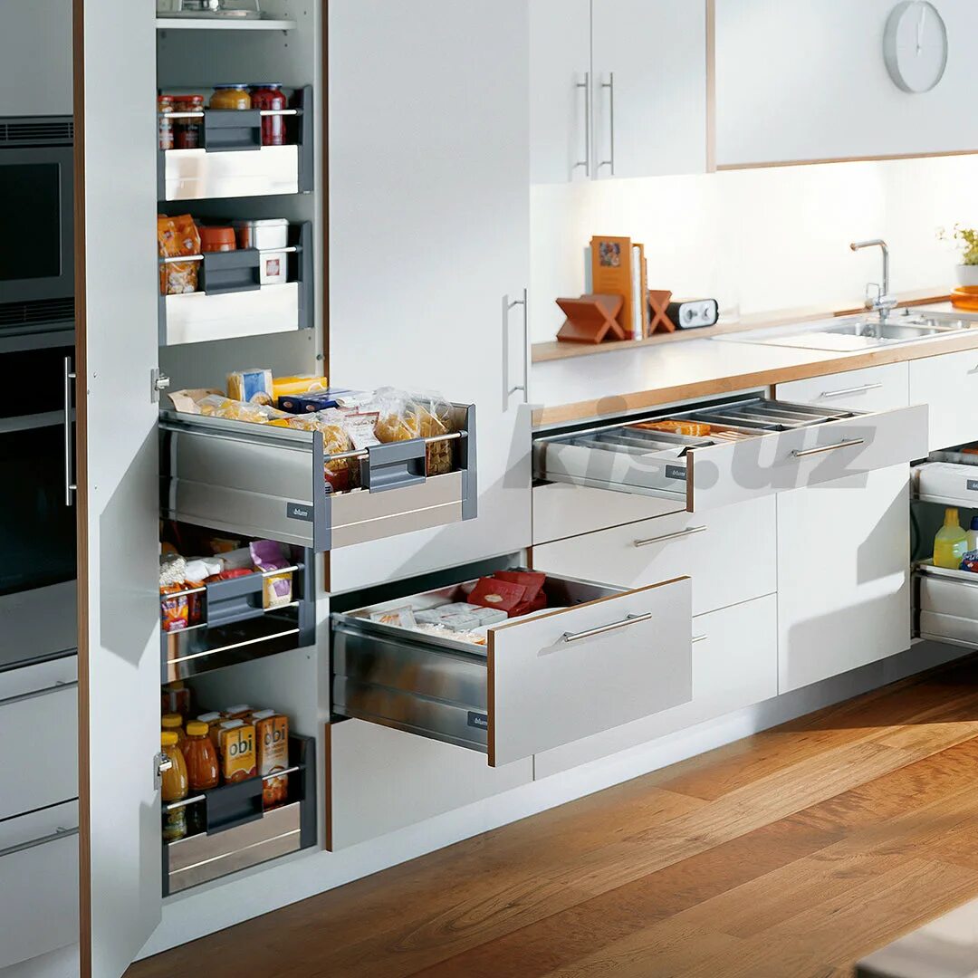Кухонные системы хранения. Хранение посуды в выдвижных ящиках. Бутылочница blum. Выдвижные ящики для овощей. Кухонные системы хранения.
