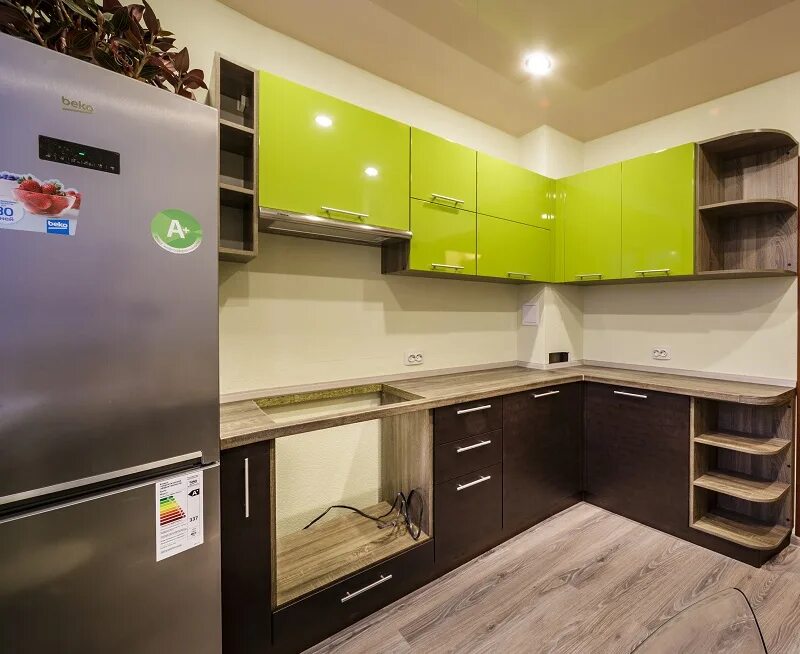 Требуются сотрудники в пекарню. Кухонный рабочий. Кухонный работник вахта. Повар в школьной столовой. Повар в столовой.