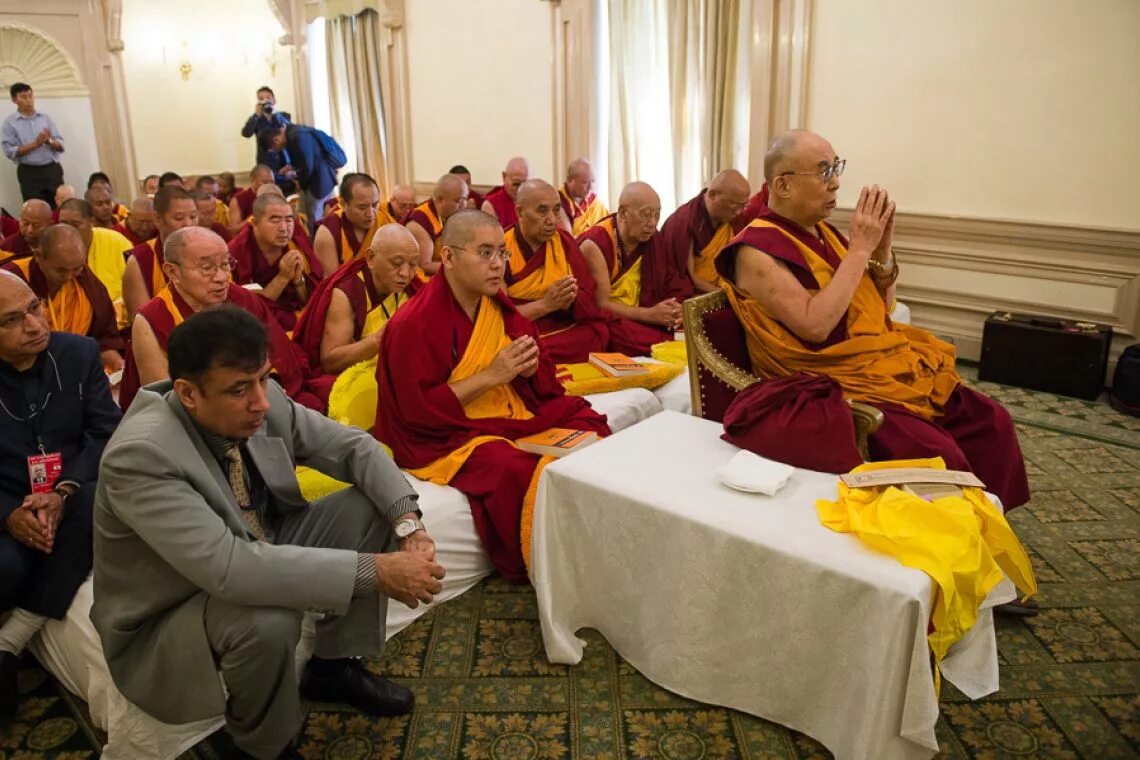 Казанский буддийский центр. Восемь дебютных ошибок геше джампа тинлей. Буддийский центр ламы цонкапы. Московский буддийский центр ламы цонкапы, москва. Джигме тинлей.