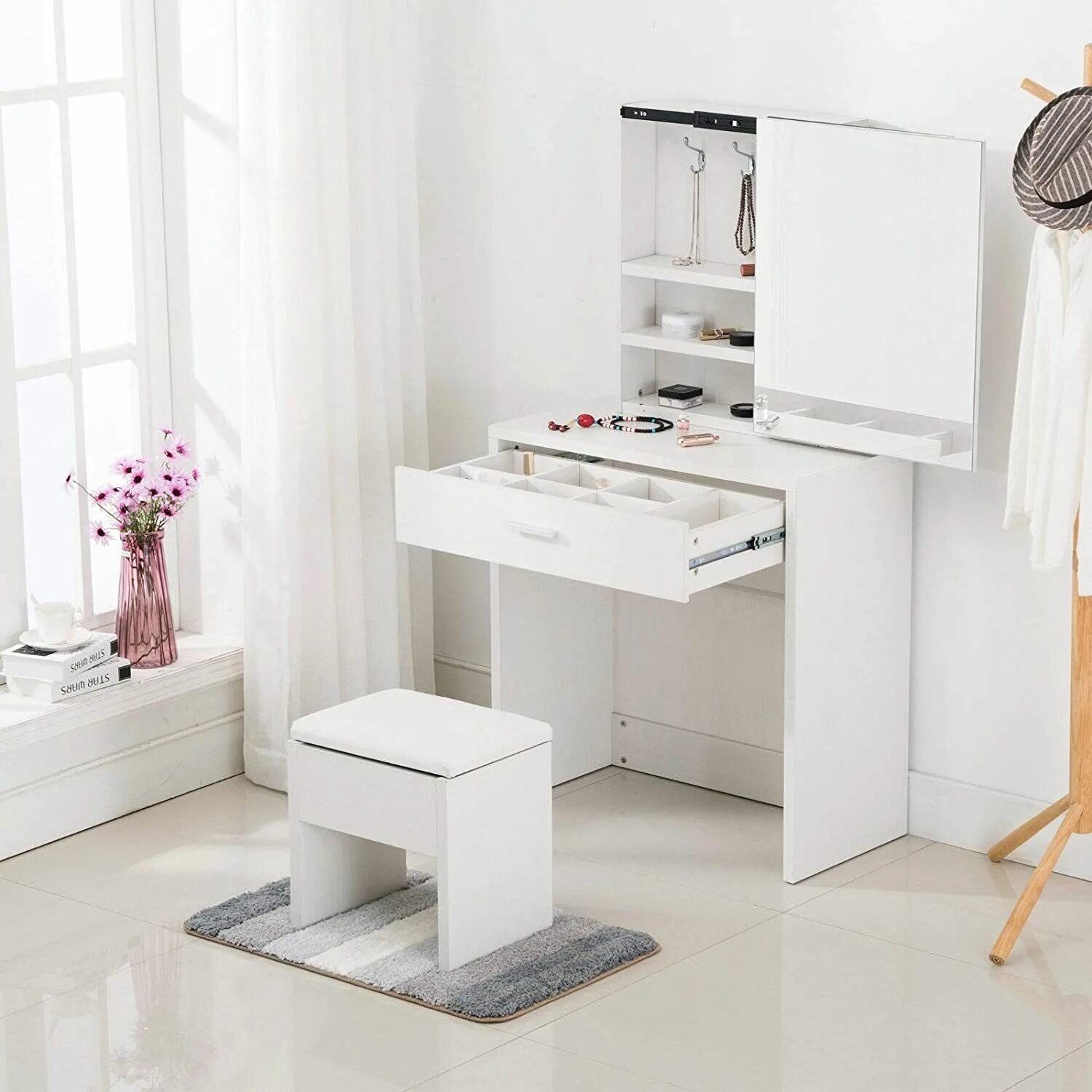 Стол для макияжа. Make up tables. Make up tables. Украшение туалетного столика. Консоль, туалетный столик vanity table.