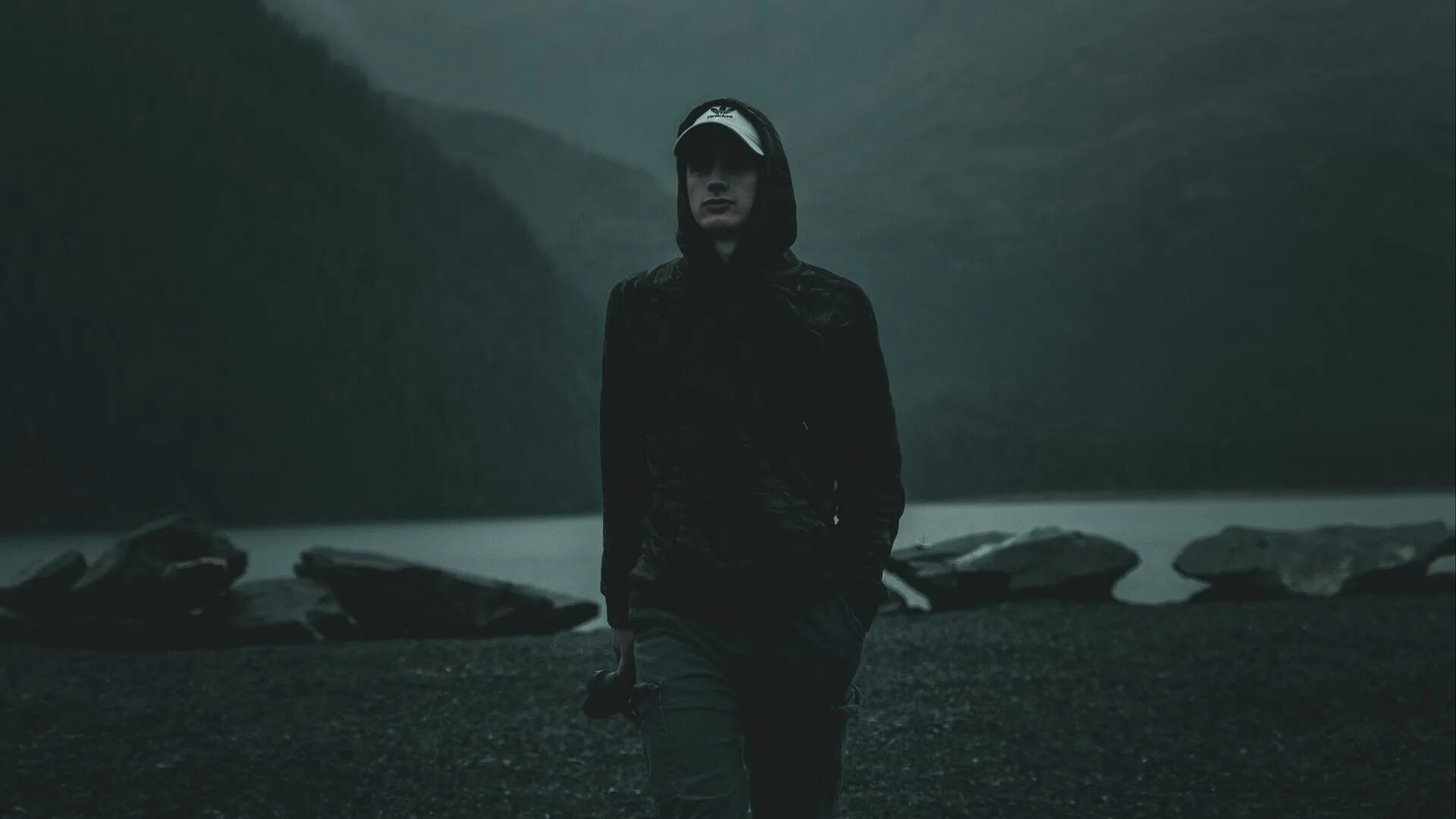 The man from the fog версии