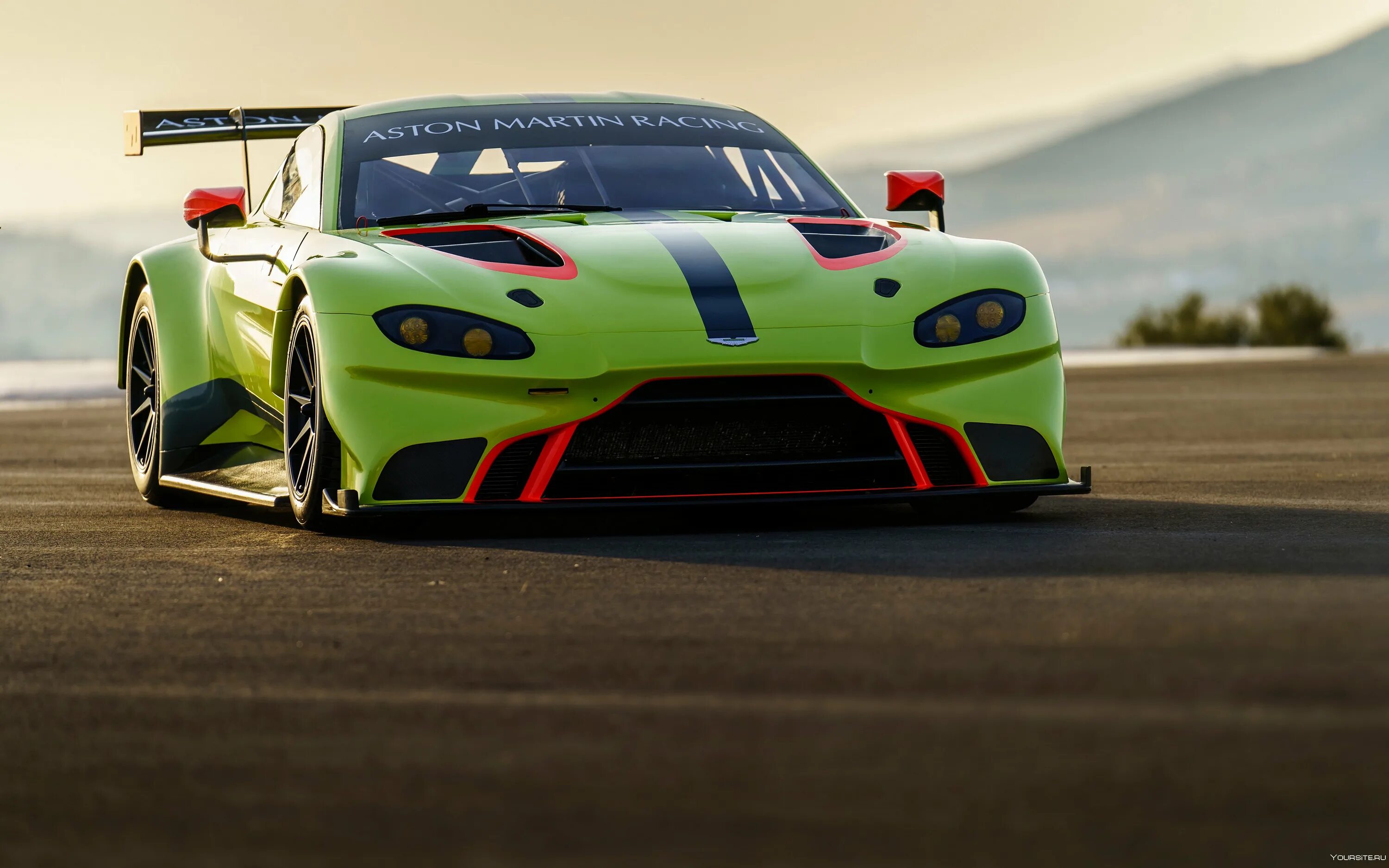 Спорт тачки. Aston Martin Vantage GTE 2018. Aston Martin Vantage GTE. 2018 Aston Martin Vulcan Amr Pro.