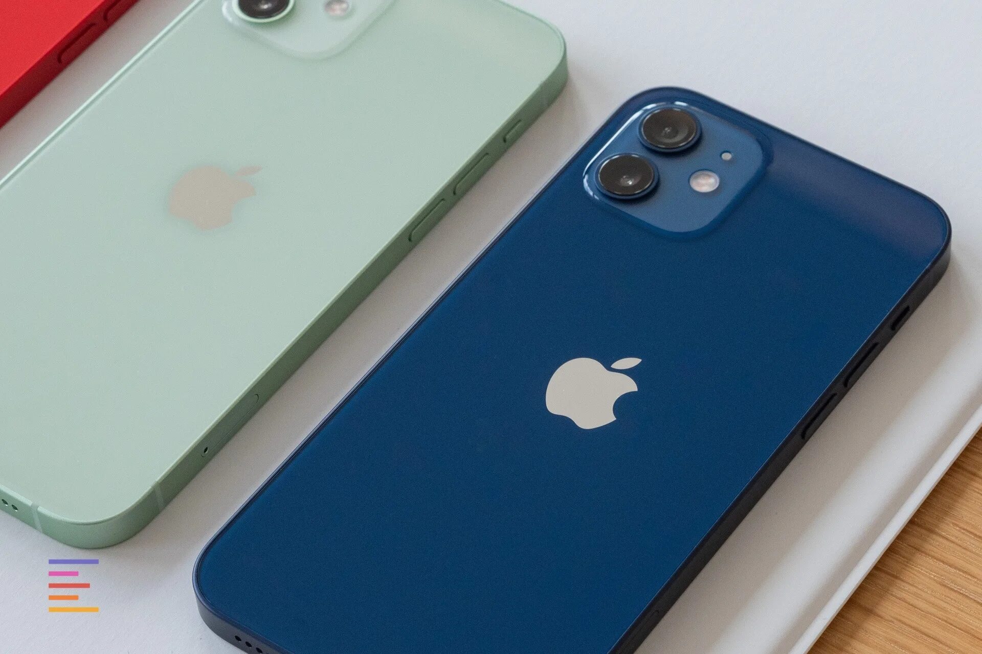 Iphone 12 pro корпус. Apple iphone 12 64gb Blue. Iphone 12 Mini Blue. Apple iphone 12 Pro. Iphone 12 Pro цвета.