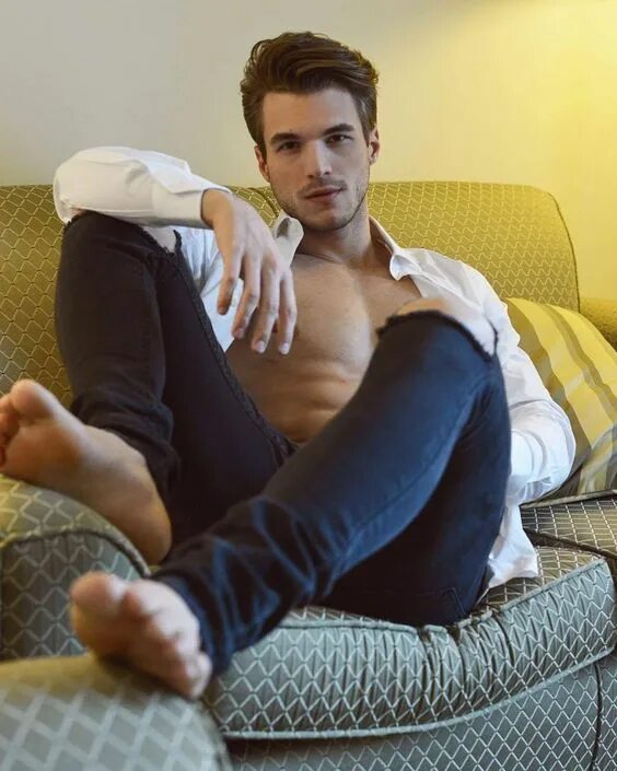 Alex Trevelin. Спенсер Невилл hot. Spencer Neville модель. Модель мужчина feet.