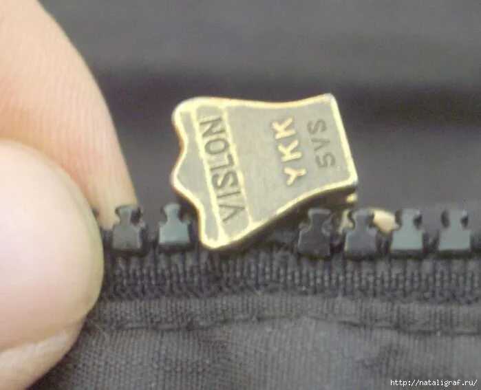 Отремонтировать зубчики на молнии на куртке. Отремонтировать зубчики на молнии на куртке. Как починить замок зубчик. Отломались зубчики на молнии. Отломались зубчики на молнии.