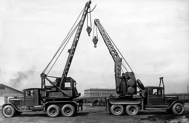 Первая строительная техника. Автокран АТК-1 Январец. ЗИС 6 автокран. Автокран АК-3 на шасси ЗИС-6. Автокран АТК-1 АК-1 АКМ Январец.