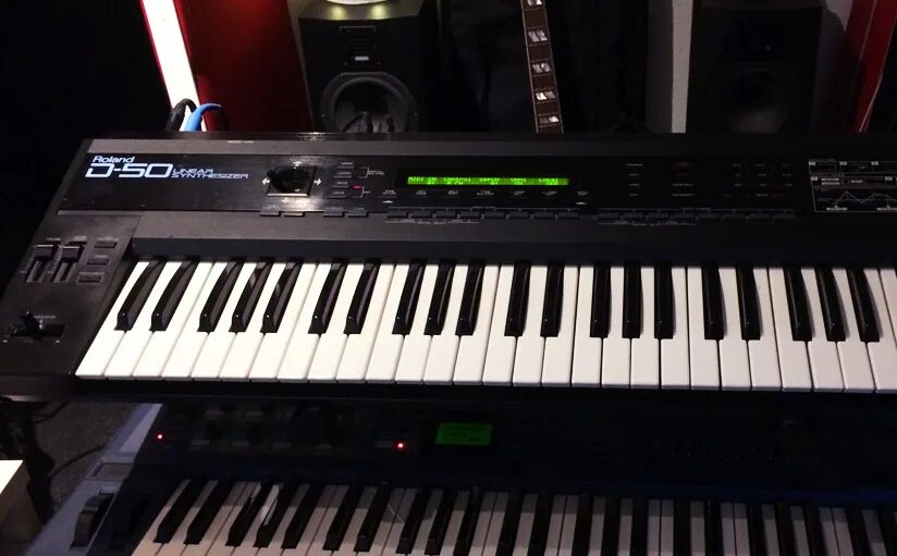 Roland gr-20. За синтезатором roland d 50. Kalonka roland ds 50. Синтезатор роланд д 50. Синтезатор роланд д 50.