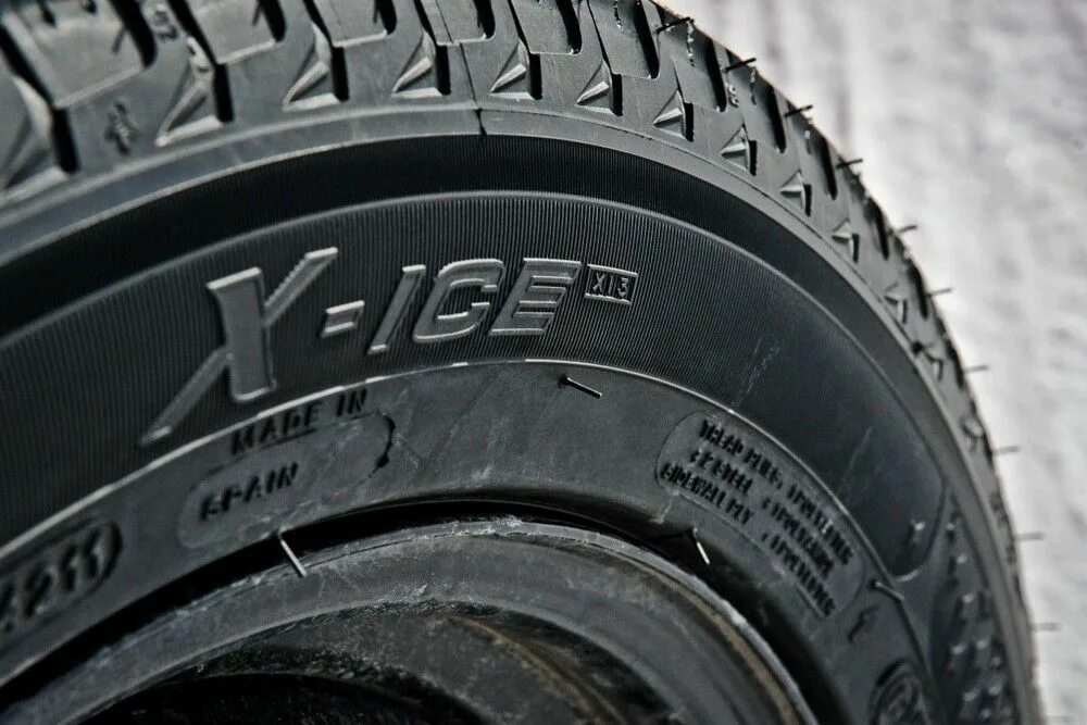 Определить модель шины. Michelin xi3. Michelin x-Ice 205/55 r16. Michelin x-Ice xi3 215/65 r16. Michelin x-Ice 3.