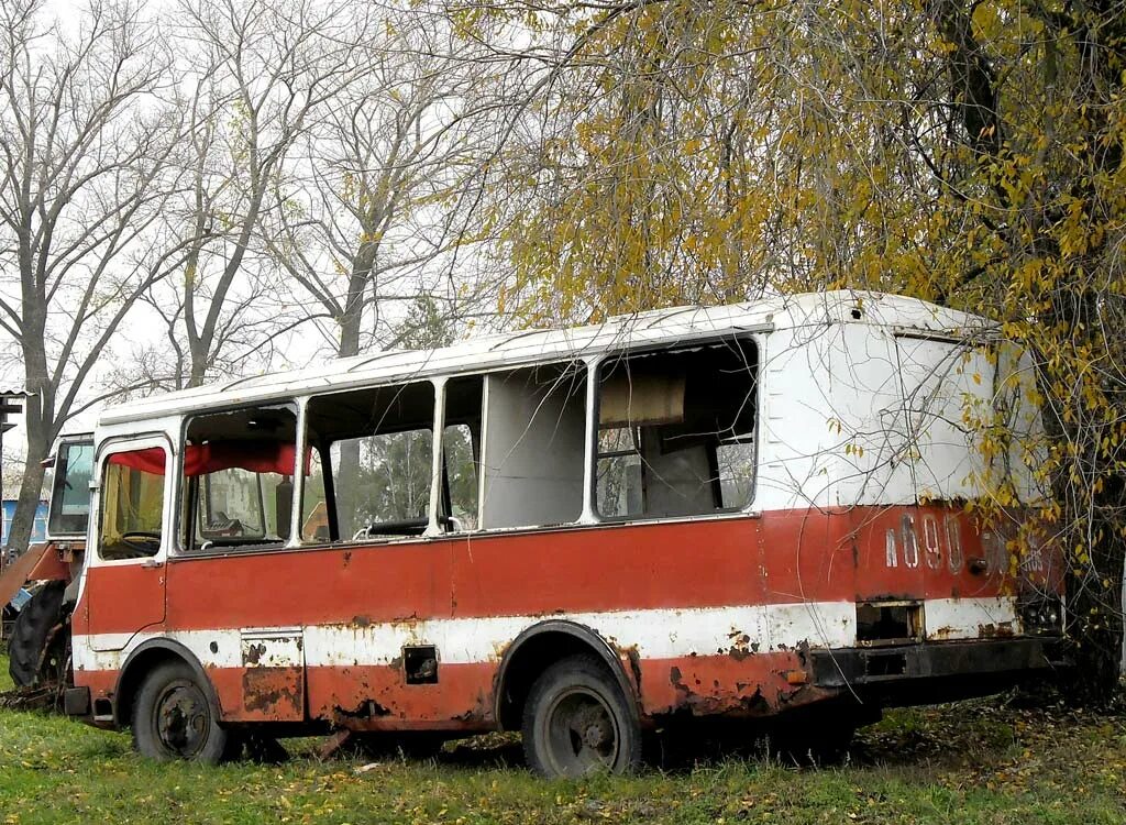 1990 списали. ПАЗ 3205 Ржавый. Списаны ПАЗ 3205. ПАЗ-3205-20. ПАЗ 3205 списанный 1990.