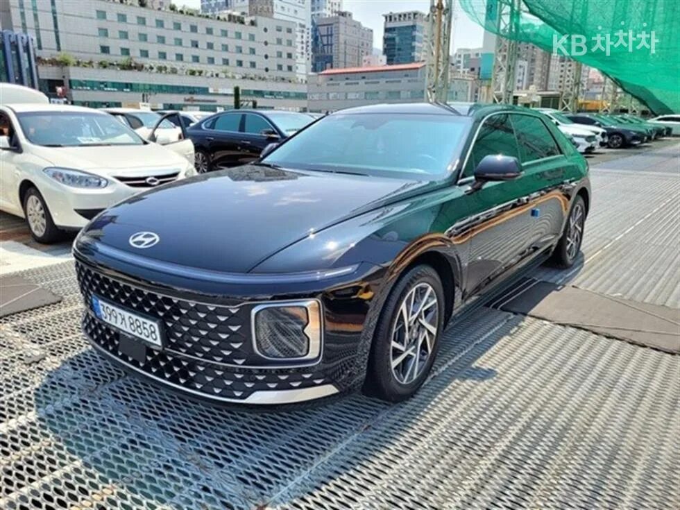 Hyundai Grandeur 2023. Хендай Грандер 2023. 2025 год юбилейный