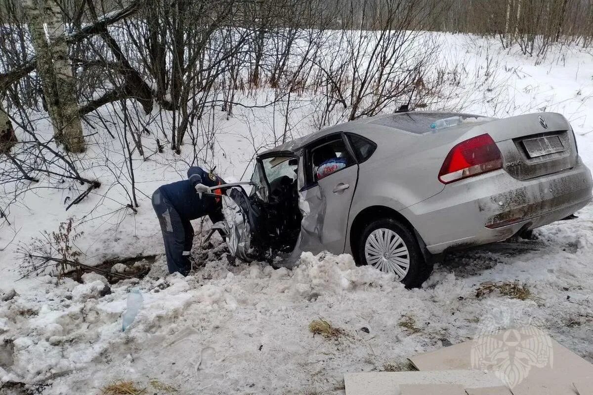 ДТП В Чудовском районе Новгородской области за последние сутки. Авария серебряной машины. Последняя машина. Аварии 23 декабря