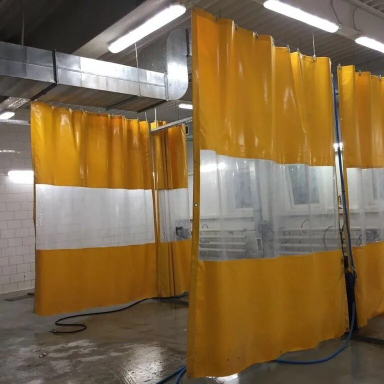 Шторки пластиковые купить. Тепловая ПВХ завеса ленточная термоштора прозрачная 100мм. Шторы из тентовой ткани. Шторы для производственных помещений. Промышленные шторы из ПВХ.